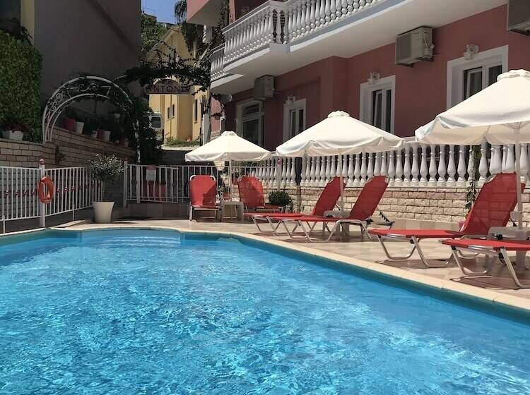 Villa Antonis