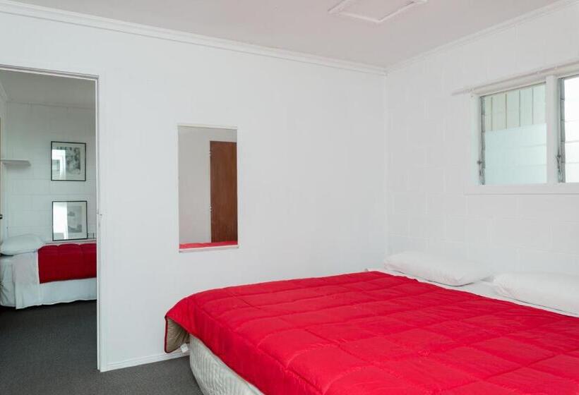 Waitangi Beach House