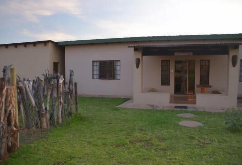 בית מלון כפרי Muweti Bush Lodge