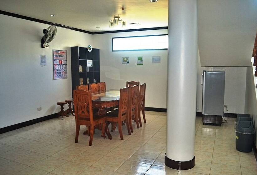 Mayon Backpackers Hostel