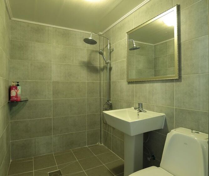 Seaview Pension