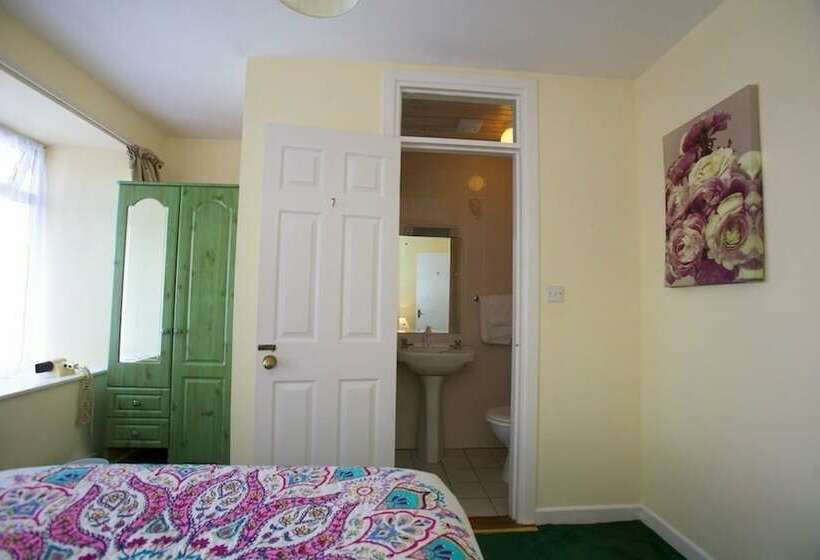تختخواب و صبحانه Creeve House
