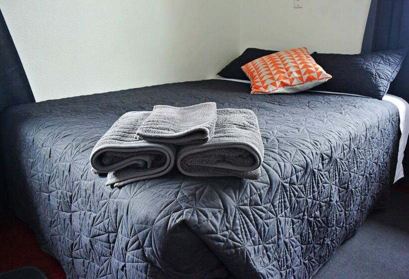 Bobs Hostel