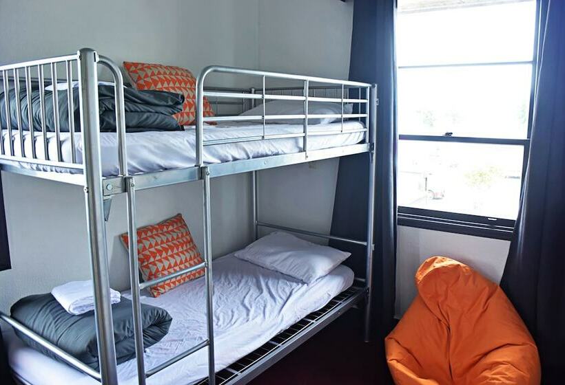 Bobs Hostel