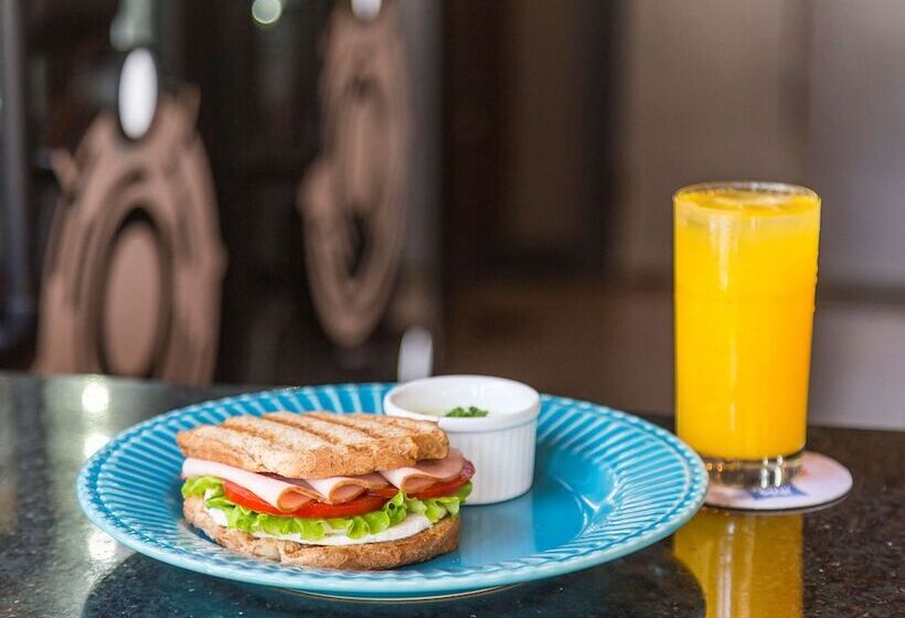 Отель Ibis Budget Blumenau