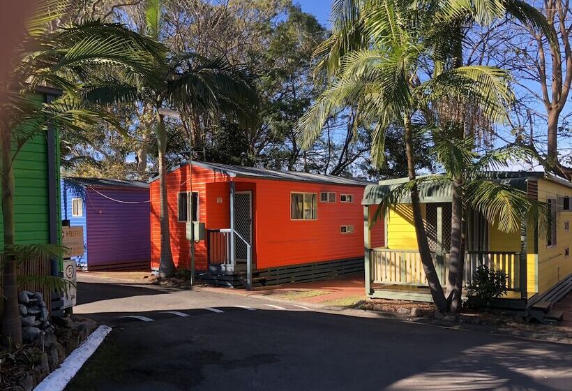 فندق Palm Beach Caravan Park