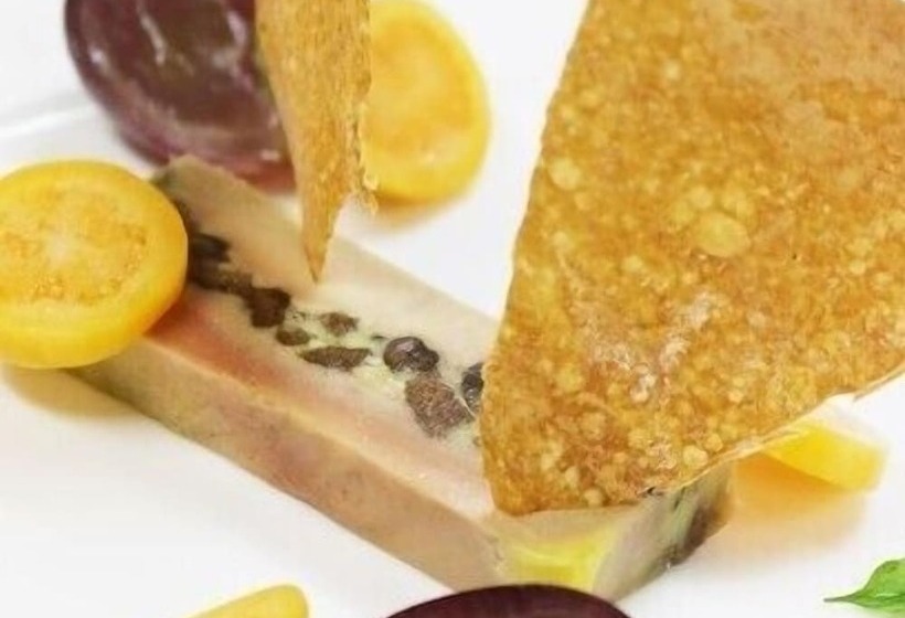 Petit Hotel Enchante