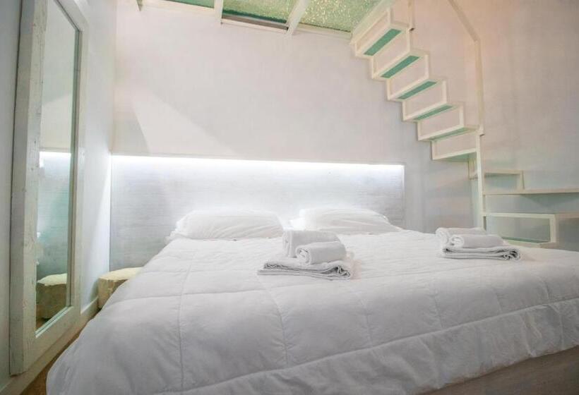 تختخواب و صبحانه Sui Tetti Luxury Rooms