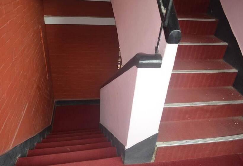 هتل Holiday Inn