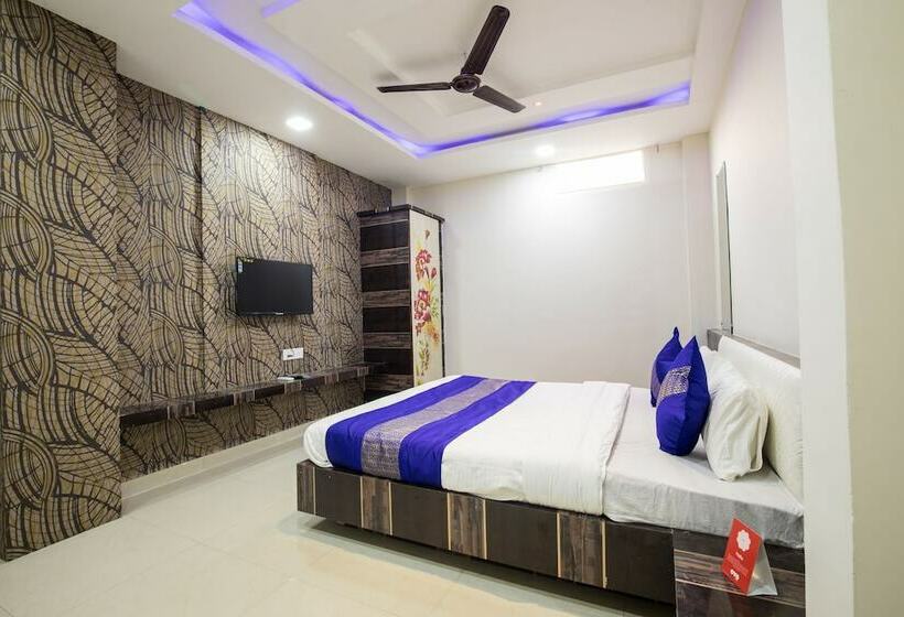 בית מלון כפרי Raj Palace