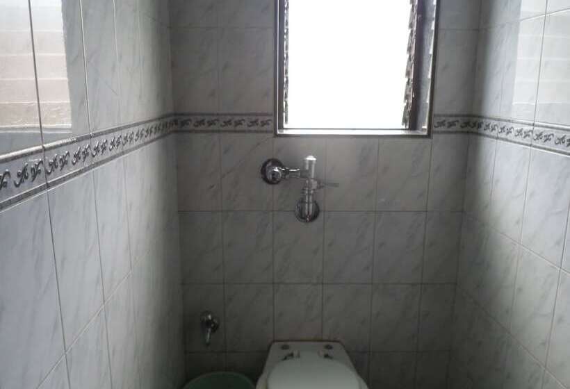 هتل Samruddhi And Shree Inn Lodge