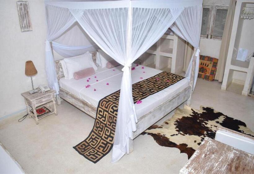 هتل The Villa Luxury Suites