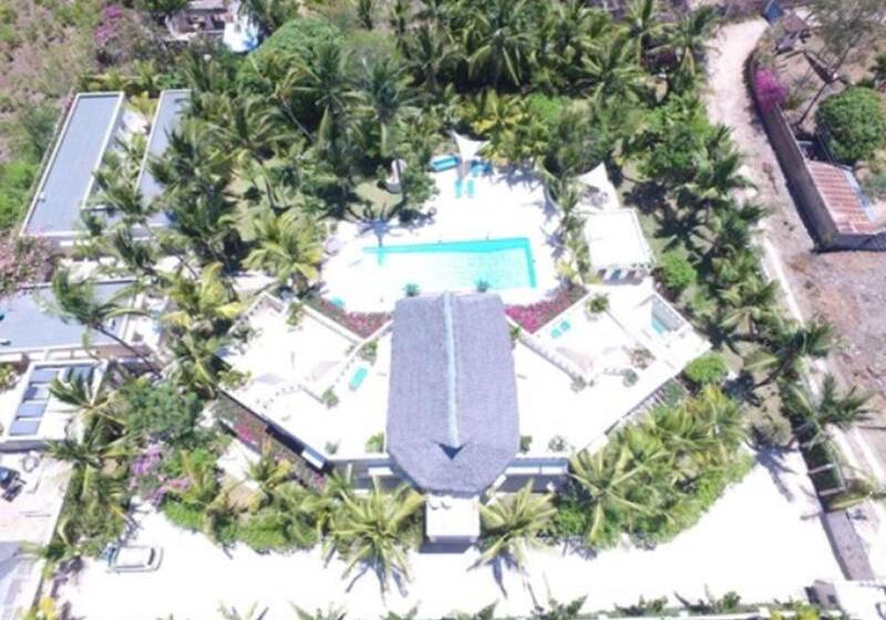 هتل The Villa Luxury Suites