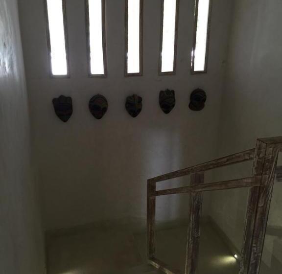 هتل The Villa Luxury Suites