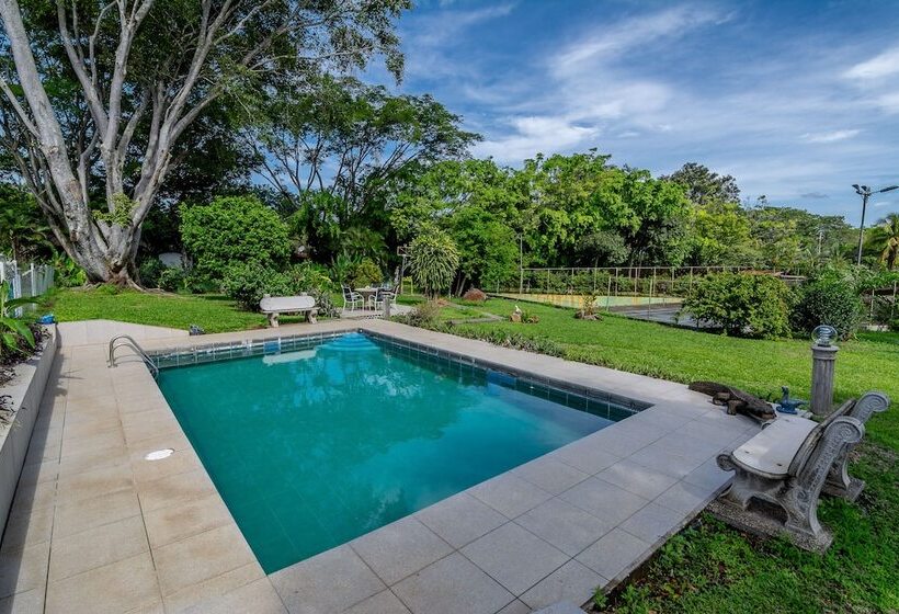 هتل Villa Margarita