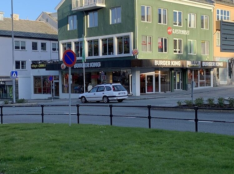 پانسیون Gjestehuset Kristiansund