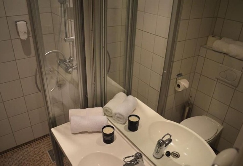 پانسیون Gjestehuset Kristiansund