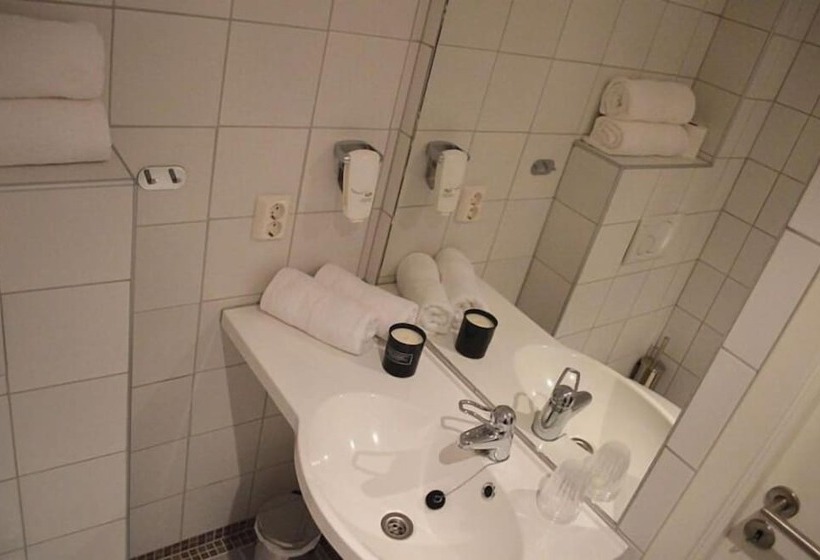 پانسیون Gjestehuset Kristiansund