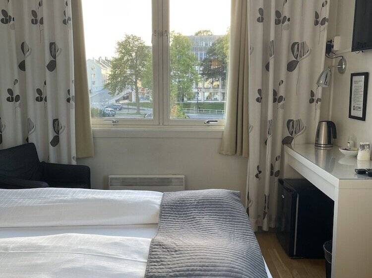 پانسیون Gjestehuset Kristiansund