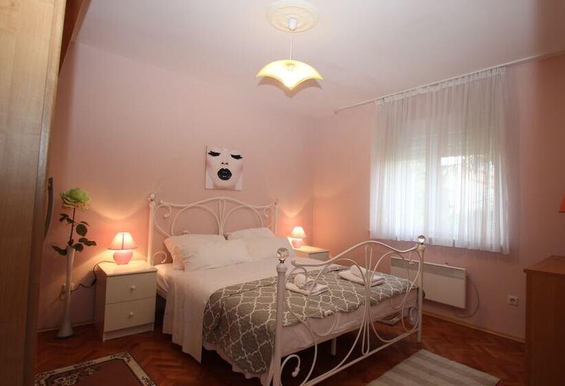 پانسیون Guesthouse Emina