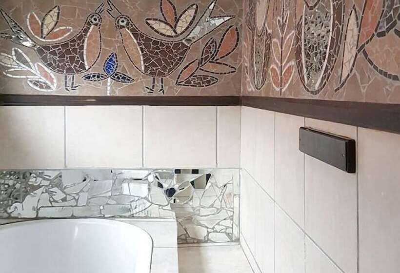 بنسيون Izimbali Lodge And Restaurant