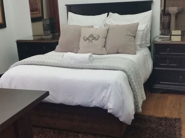 بنسيون Izimbali Lodge And Restaurant
