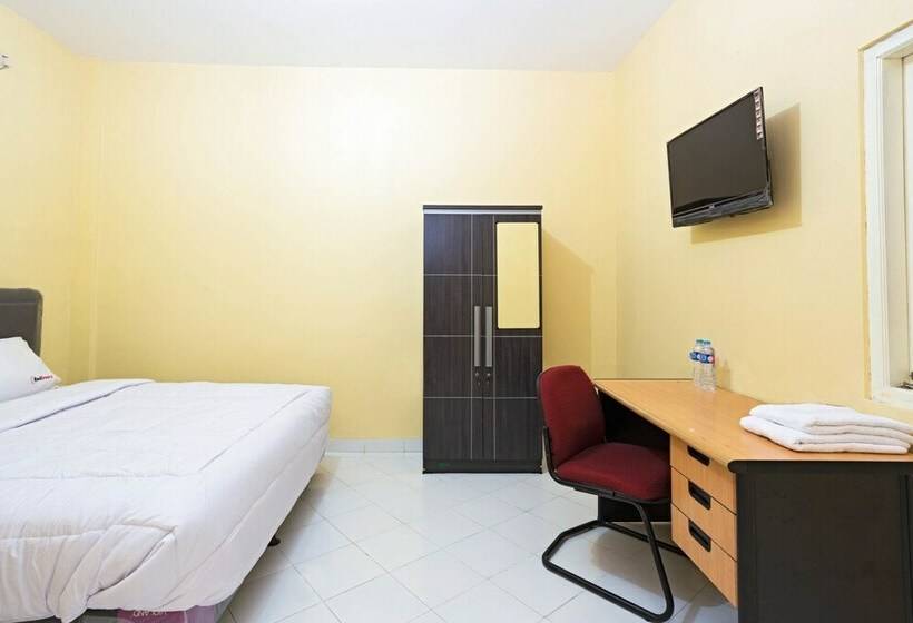 پانسیون Reddoorz Near Halim Perdanakusuma