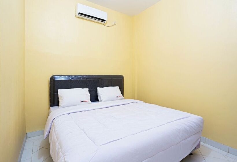 پانسیون Reddoorz Near Halim Perdanakusuma