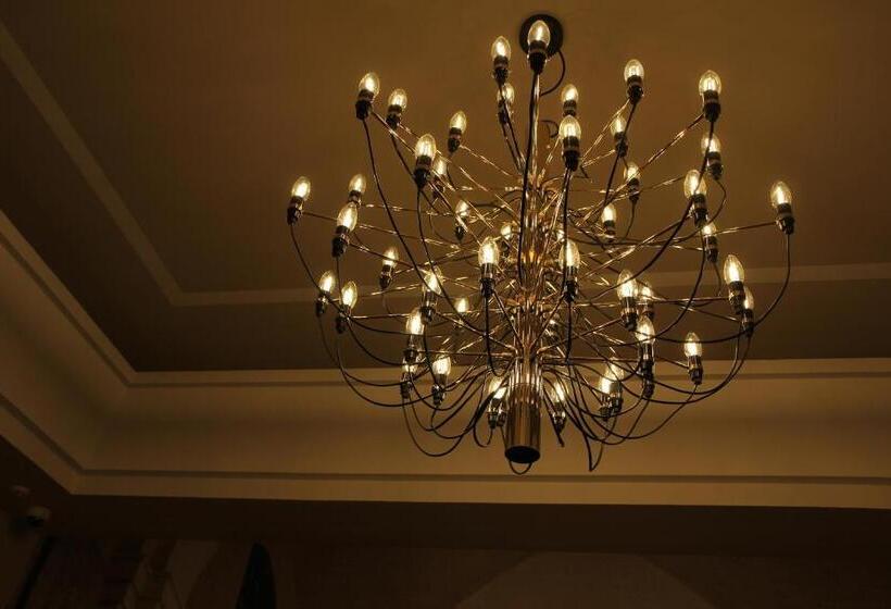 膳宿费 Suites & Apartments Liola