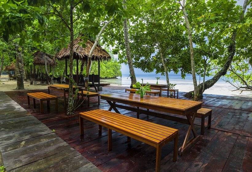 پانسیون Waigeo Villa