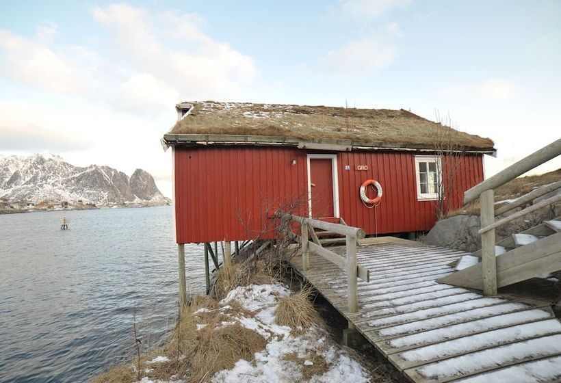 Reine Rorbuer   By Classic Norway Hotels