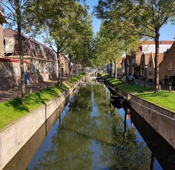 مبيت وإفطار De Stadshoeve