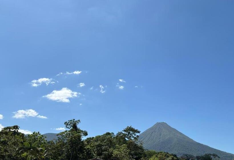 هتل Arenal Monara