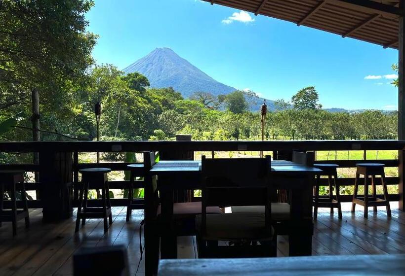 هتل Arenal Monara