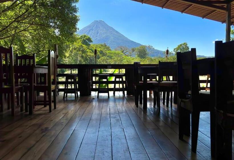 هتل Arenal Monara