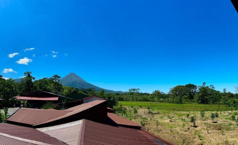 هتل Arenal Monara