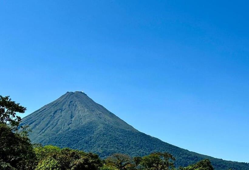 هتل Arenal Monara