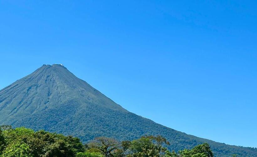 هتل Arenal Monara