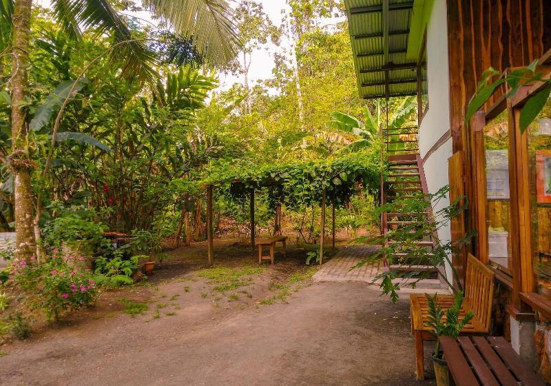 هتل Arenal Monara