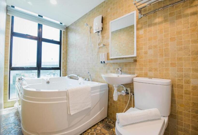 هتل Lavender Inn Usj