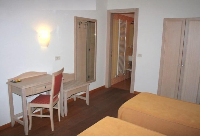 فندق ريفى Agriturismo La Meridiana