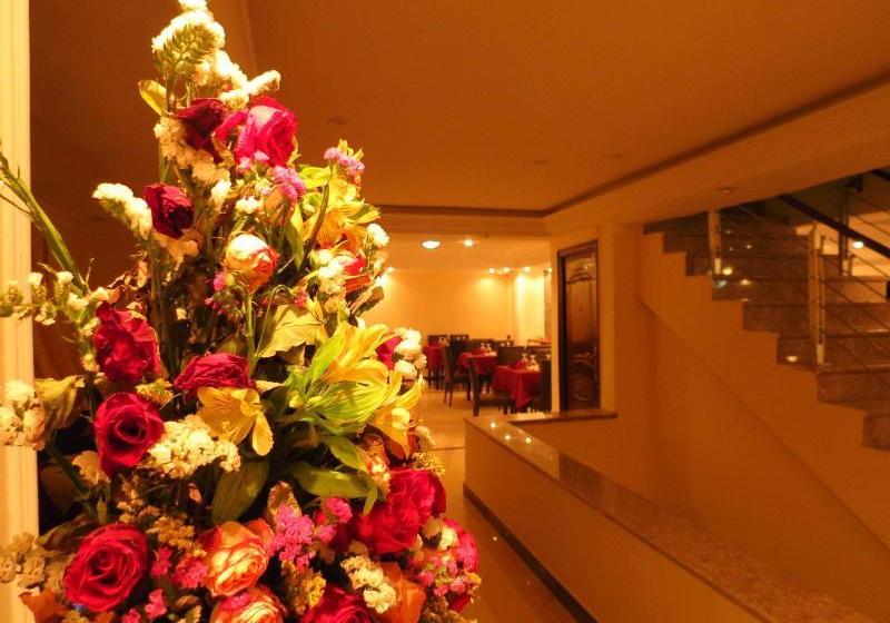 Hotel Solish International