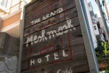 هتل The Grand Meshmosh