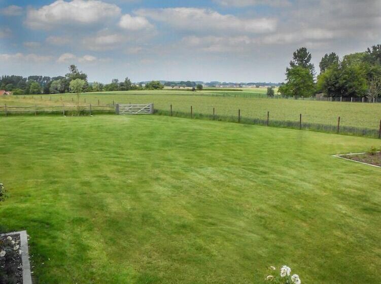 Отель Vakantiewoningen Eyndevelde