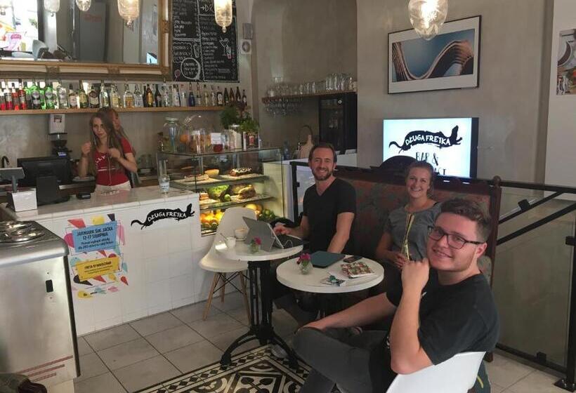 هاستل Oki Doki Old Town