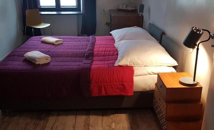 هاستل Oki Doki Old Town