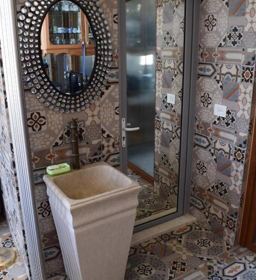 پانسیون Damask Rose, Lebanese Guest House