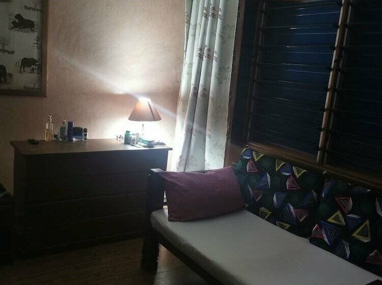 Qua Bruce Apartment