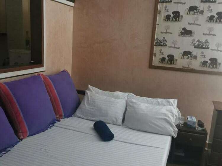 Qua Bruce Apartment
