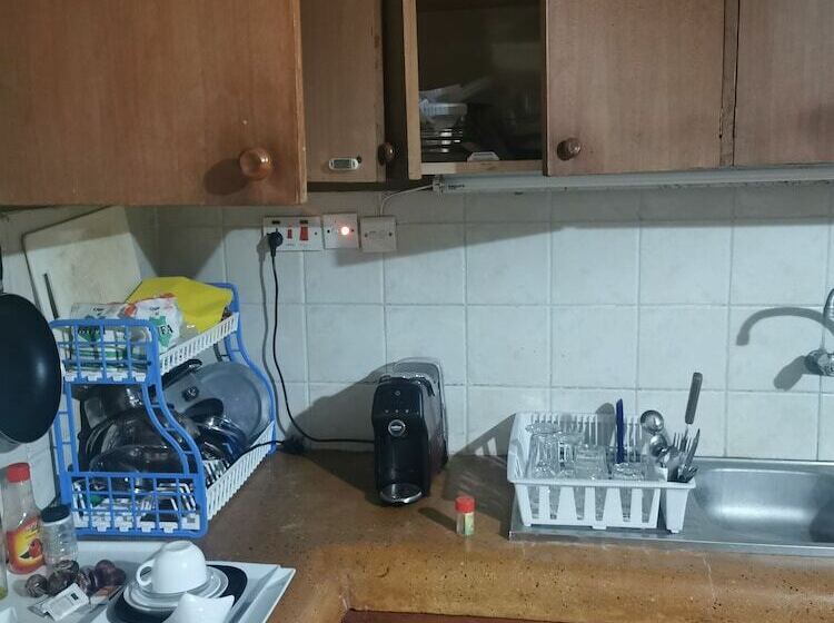 Qua Bruce Apartment
